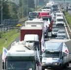 Tir ancora in rivolta in Grecia, oggi la legge in Parlamento