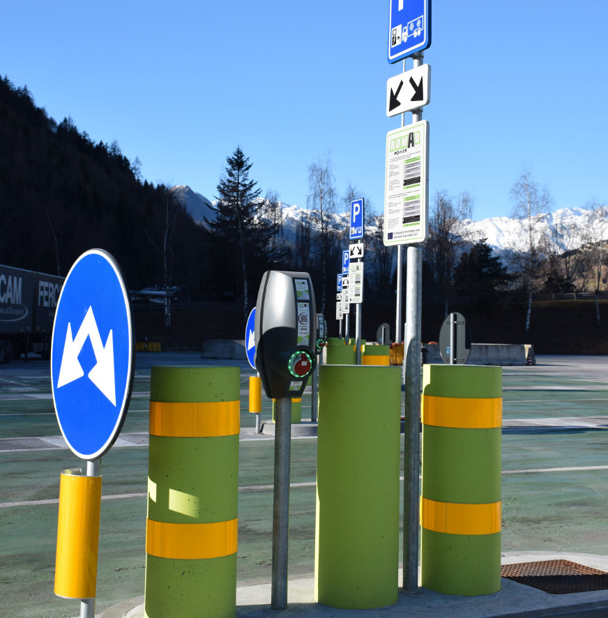 Ricarica elettrica per i veicoli frigo che sostano sulla A22